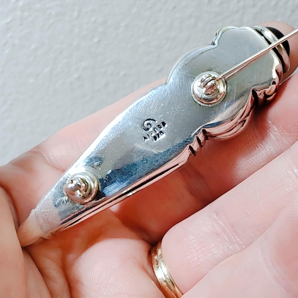 Vintage Pat Airess Sterling Silver Fluted Torch design Black Onyx Brooch Pin - Picture 4 of 9